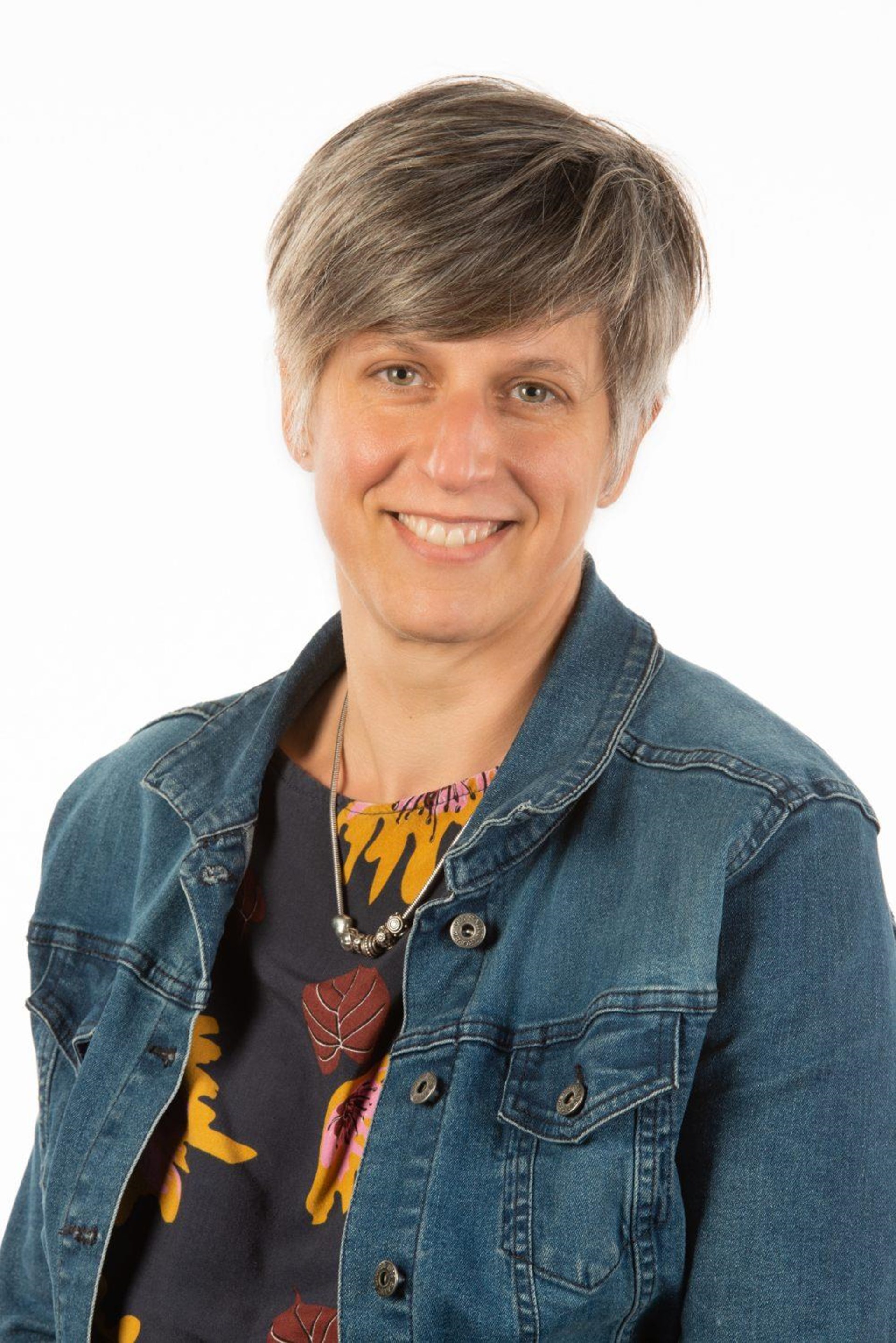 Porträt von Stephanie Hensel