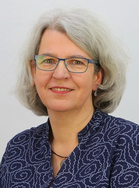 Porträt von Angela Holtkamp